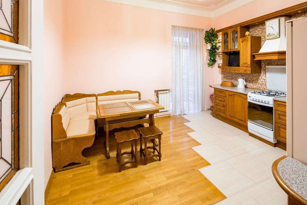 Do Lvova Central Apartments Exterior foto